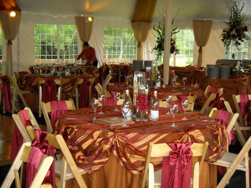 How to Choose the Right Table Linens for Your Chicago Wedding 4