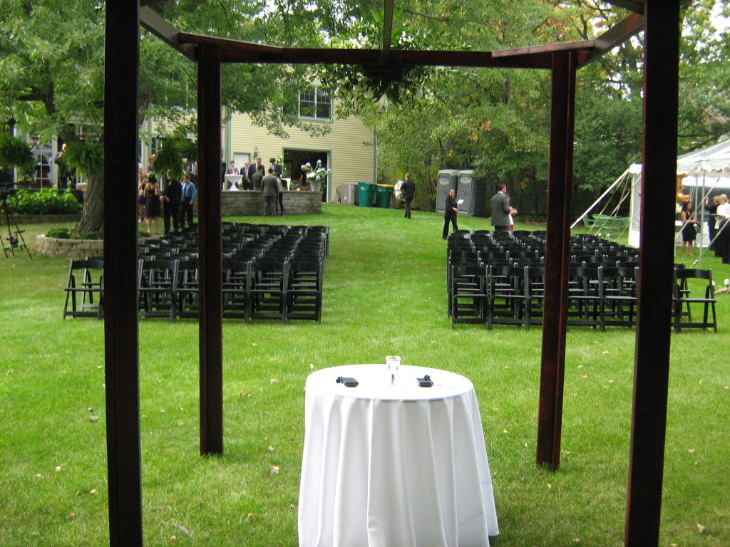18 Amazing Outdoor Wedding Décor Ideas (With Pictures from Real Chicago Events) 1