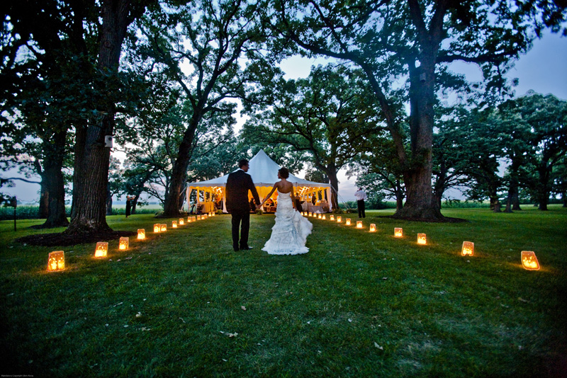 20 Stunning Outdoor Wedding Tent Decoration Ideas that Wow 1