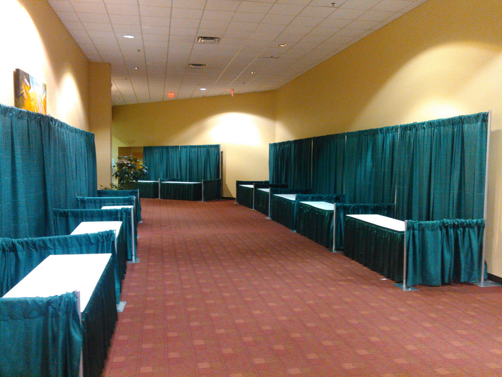 green trade show pipe and drapes