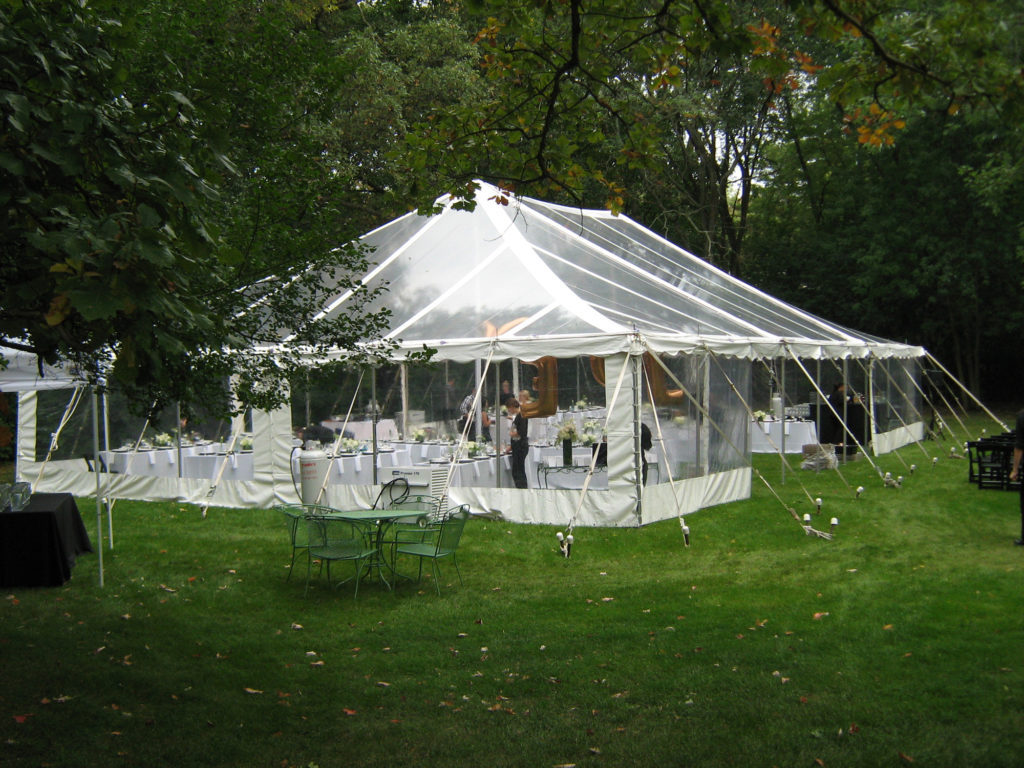 10 Questions to Ask When Renting a Wedding Tent 1