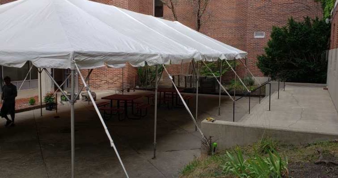 outdoor-classroom-and-lunch-room-tent-in-chicago-il-2
