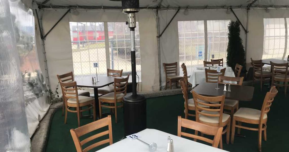 outdoor-heated-dining-tent-in-highland-park-illinois