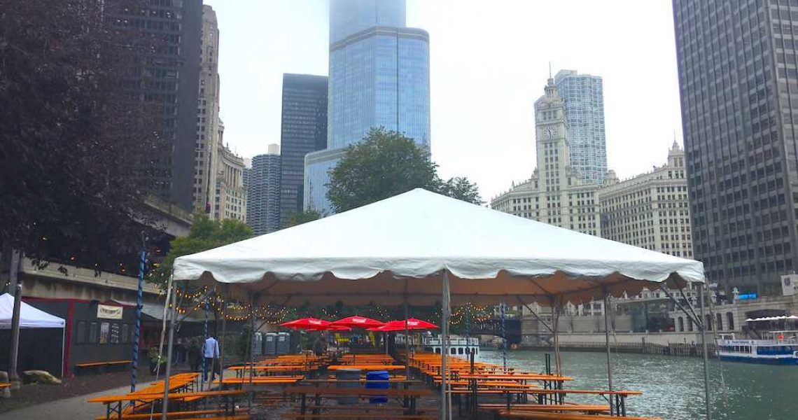 restaurant-tent-enclosure-in-downtown-chicago-il